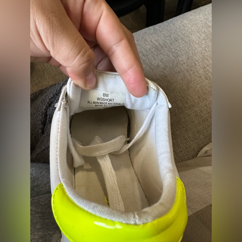 Guess sneakers - Picture 6 of 10